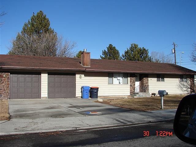 1st image of 140 Caswell Ave W
