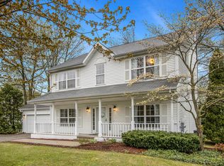 2042 Quail Run Dr, Kalamazoo, MI 49009