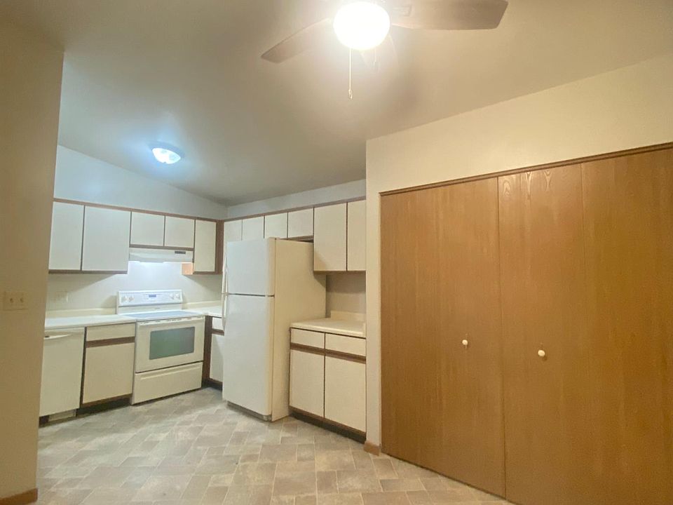 1st image of W201N16619 Hemlock St #6