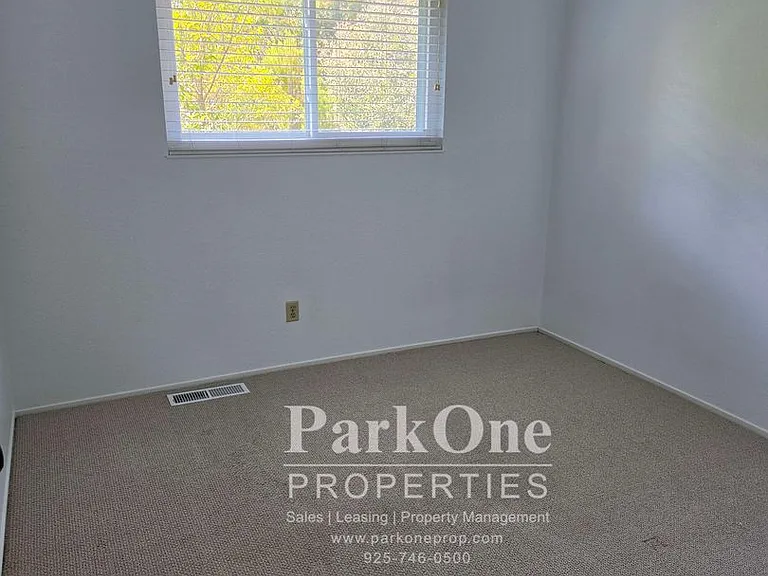 3270 Marlene Dr — Photo 16