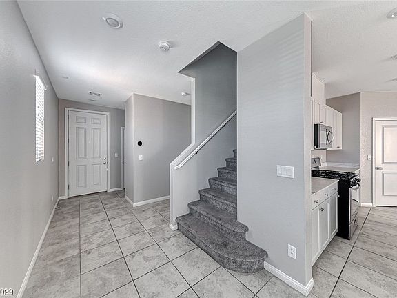 4th image of 10768 San Millan Ave