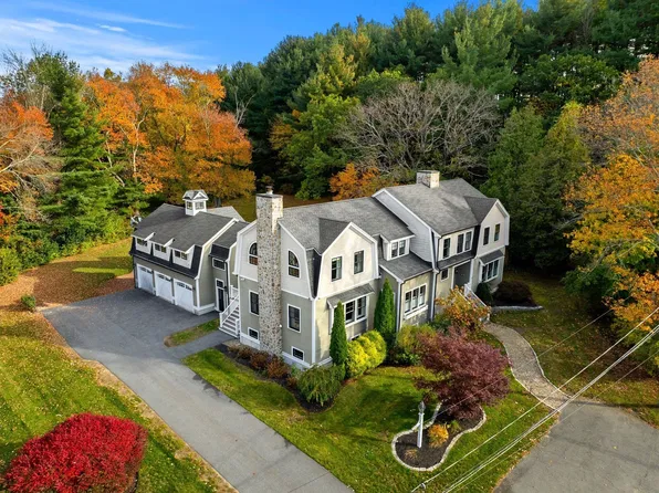 28 Wiley St, Wakefield, MA 01880