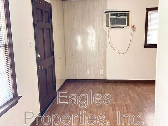 4th image of 400 Taylor Pl #C