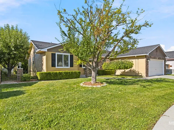 1150 W Newport Ct, Meridian, ID 83646