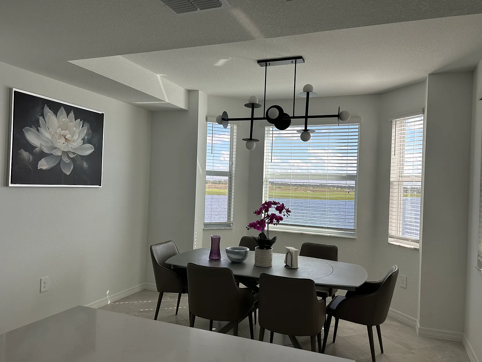 2 bed, 1154 sqft, $2,280 — Photo 4