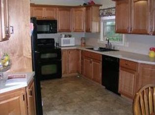 6 Pinewood Ave, Ephrata, PA 17522