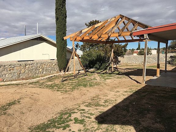 3rd image of 433 Palmary Dr