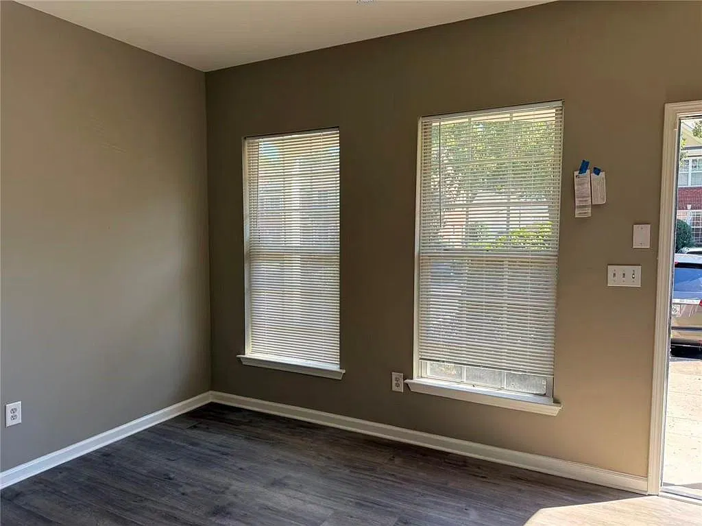 2 bed, 2.5 bath, 1240 sqft, $1,850 — Photo 3