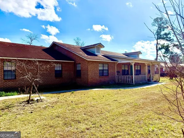 33 Hester St, Hazlehurst, GA 31539