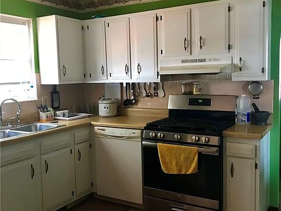 5th image of 1750 Oneida Ave