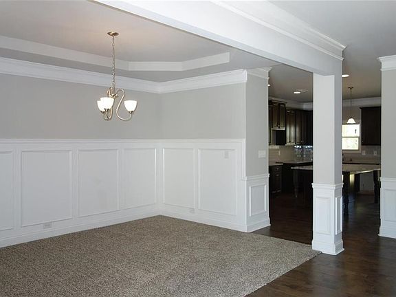 5th image of 145 Stoney Creek Dr