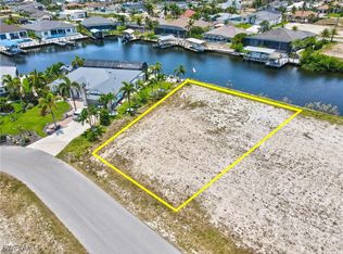 104 NW 37th Pl, Cape Coral, FL 33993