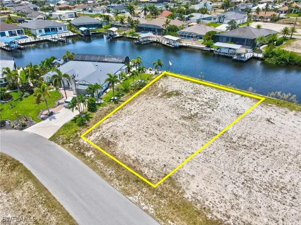 104 NW 37th Pl, Cape Coral, FL 33993