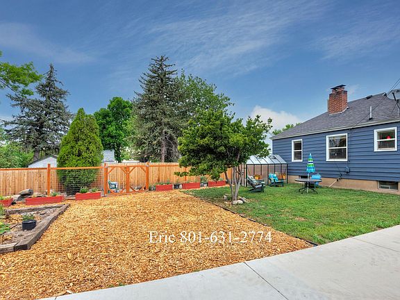 2nd image of 866 E Hudson Ave