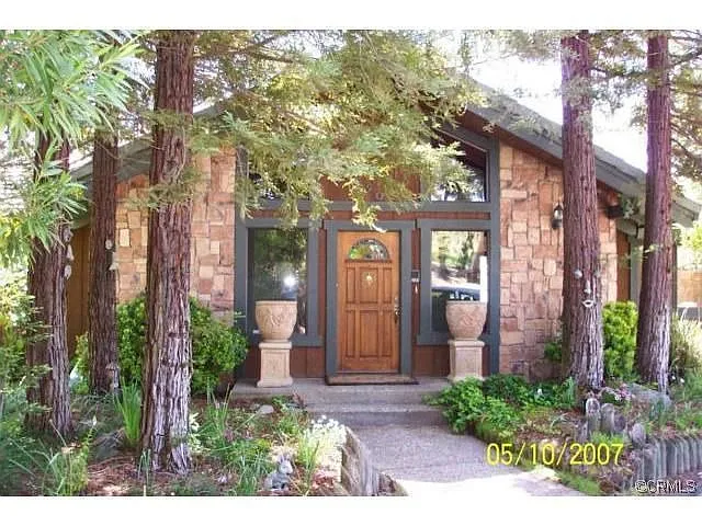 590 Lakeview Rd photo 1