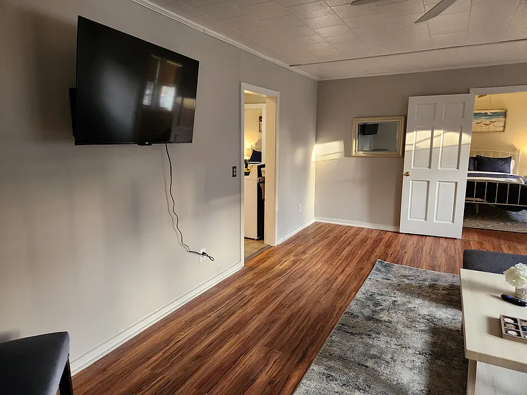 28 Reggio Ave — Photo 5