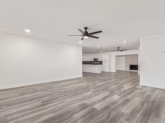 4th image of 1873 E ELLIS Drive