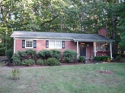 2nd image of 815 Norwood Ln