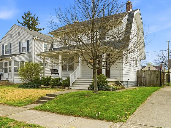 3rd image of 459 E Tulane Rd