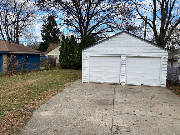 2nd image of 2207 Paradise Blvd