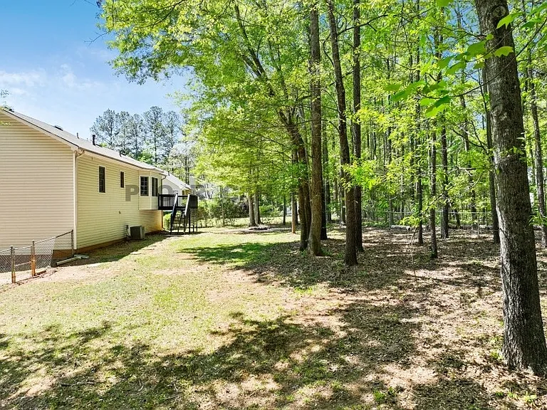 223 Sterling Trl — Photo 26
