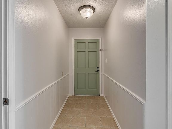 5th image of 1414 Princeton Cir