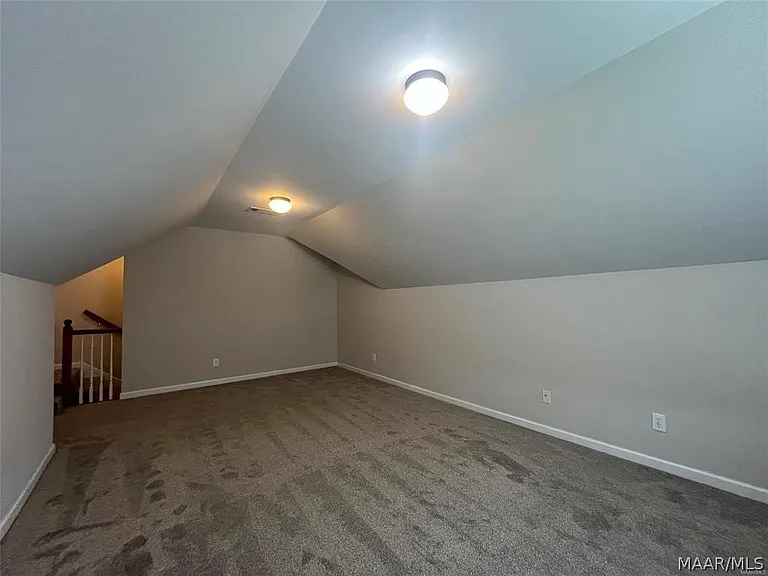 9515 Helmsley Cir — Photo 32