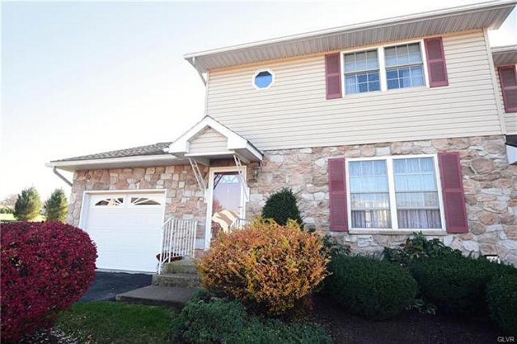 1st image of 1 Saratoga Ct