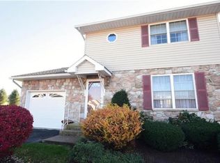 1 Saratoga Ct, Easton, PA 18040