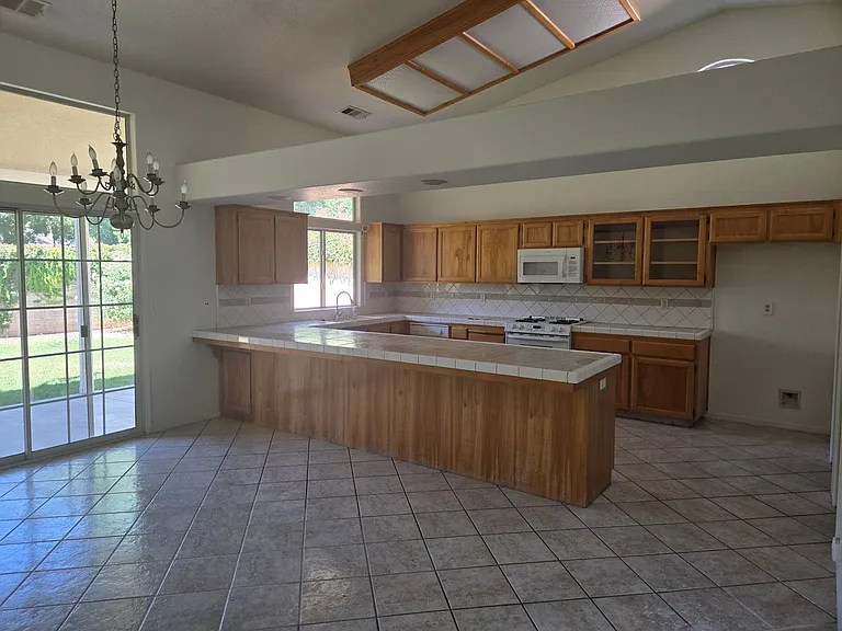 2738 W Ceres Ct — Photo 7