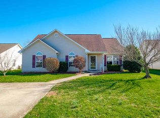 204 Inglecress Rd, Waynesboro, VA 22980