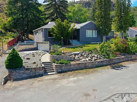 3rd image of 144 Montvu Drive