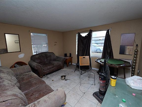 3rd image of 608 DR MARTIN LUTHER KING STREET
