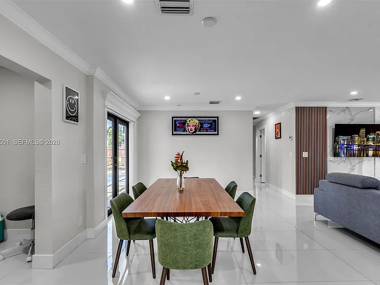3609 SW 23rd St — Photo 25