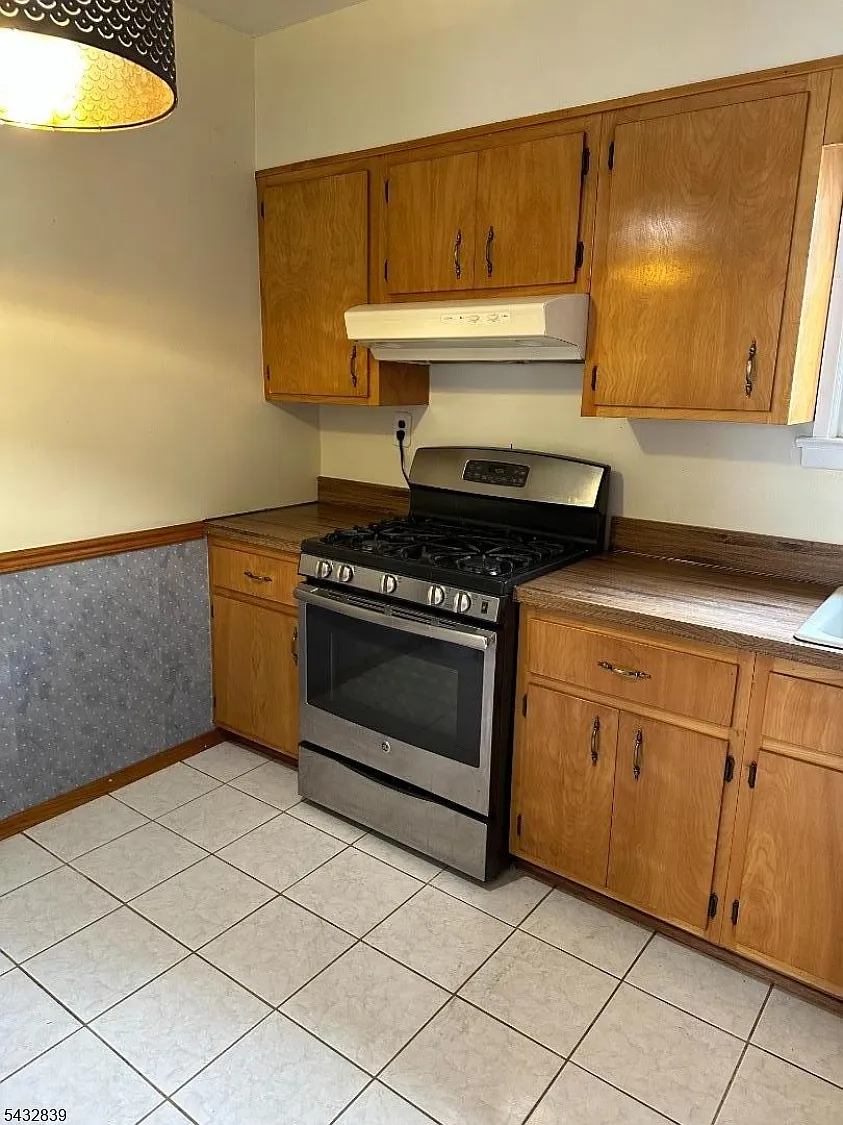 Building Photo - 252 N 7th St #2