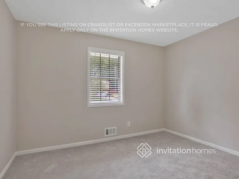 724 Pepperwood Ln — Photo 11