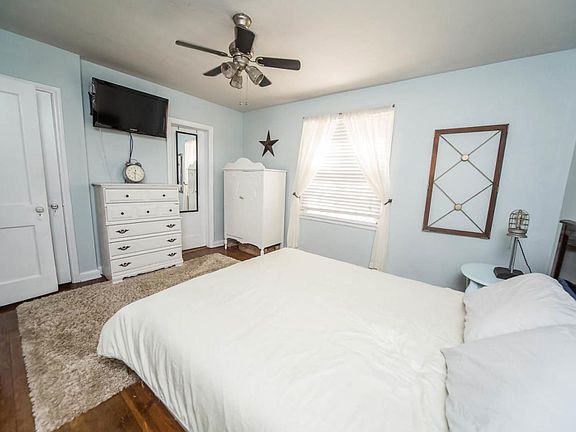 4th image of 3507 Giles St