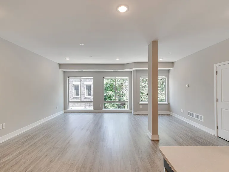 2636 Annin St #1 — Photo 8