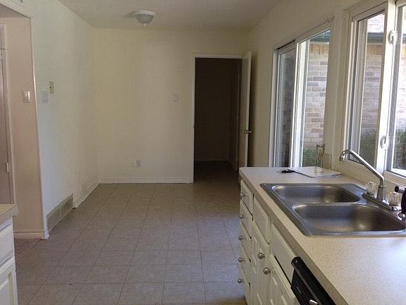 4th image of 714 Woodlawn Dr
