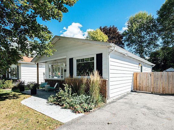 3rd image of 78 Helene Cres