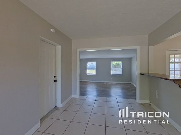 5th image of 4813 Lake Charles Dr N
