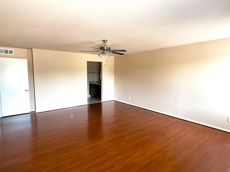 9800 Pagewood Ln #2705 — Photo 8