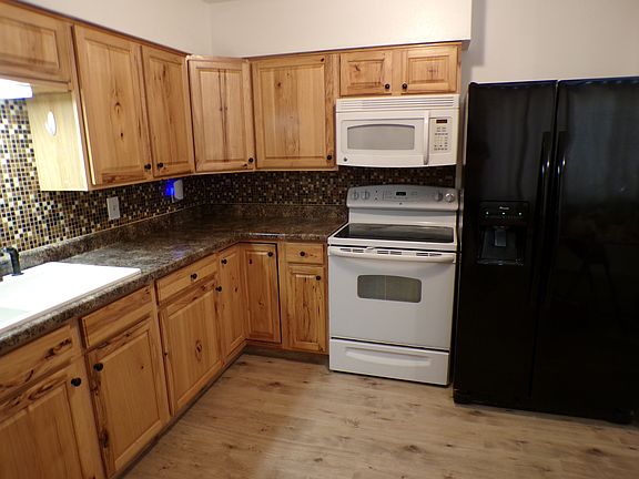5th image of 807 Franklin St