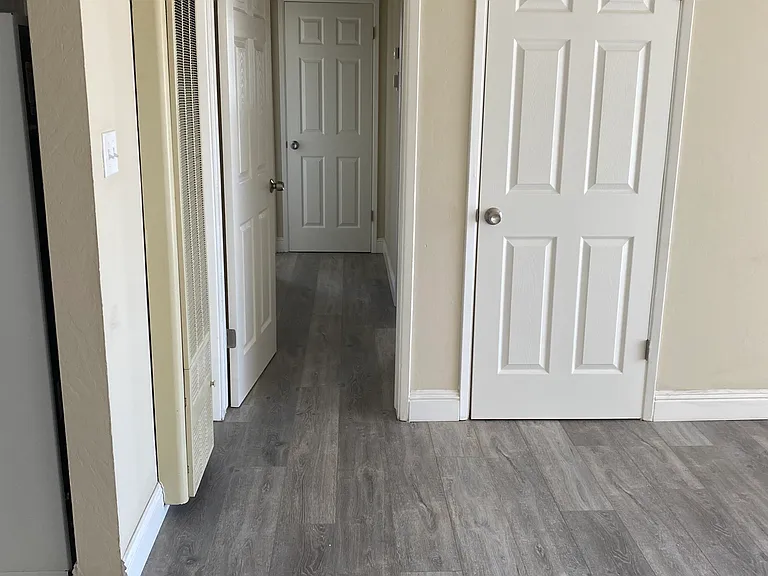 1601 Ontario Dr #7 — Photo 9