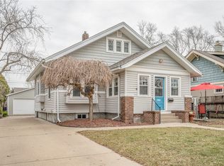 1061 37th St, Des Moines, IA 50311