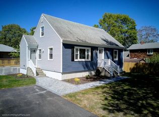 36 Charles St, Barrington, RI 02806
