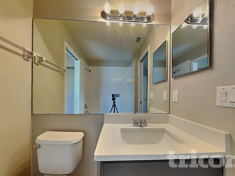 31333 Heatherstone Dr — Photo 14