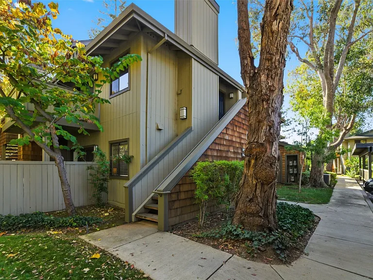 1913 La Terrace Cir — Photo 15