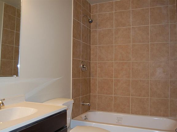 3rd image of 29 Robert Dr