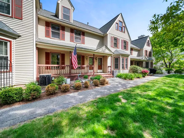33 Stanstead Place, Nashua, NH 03063
